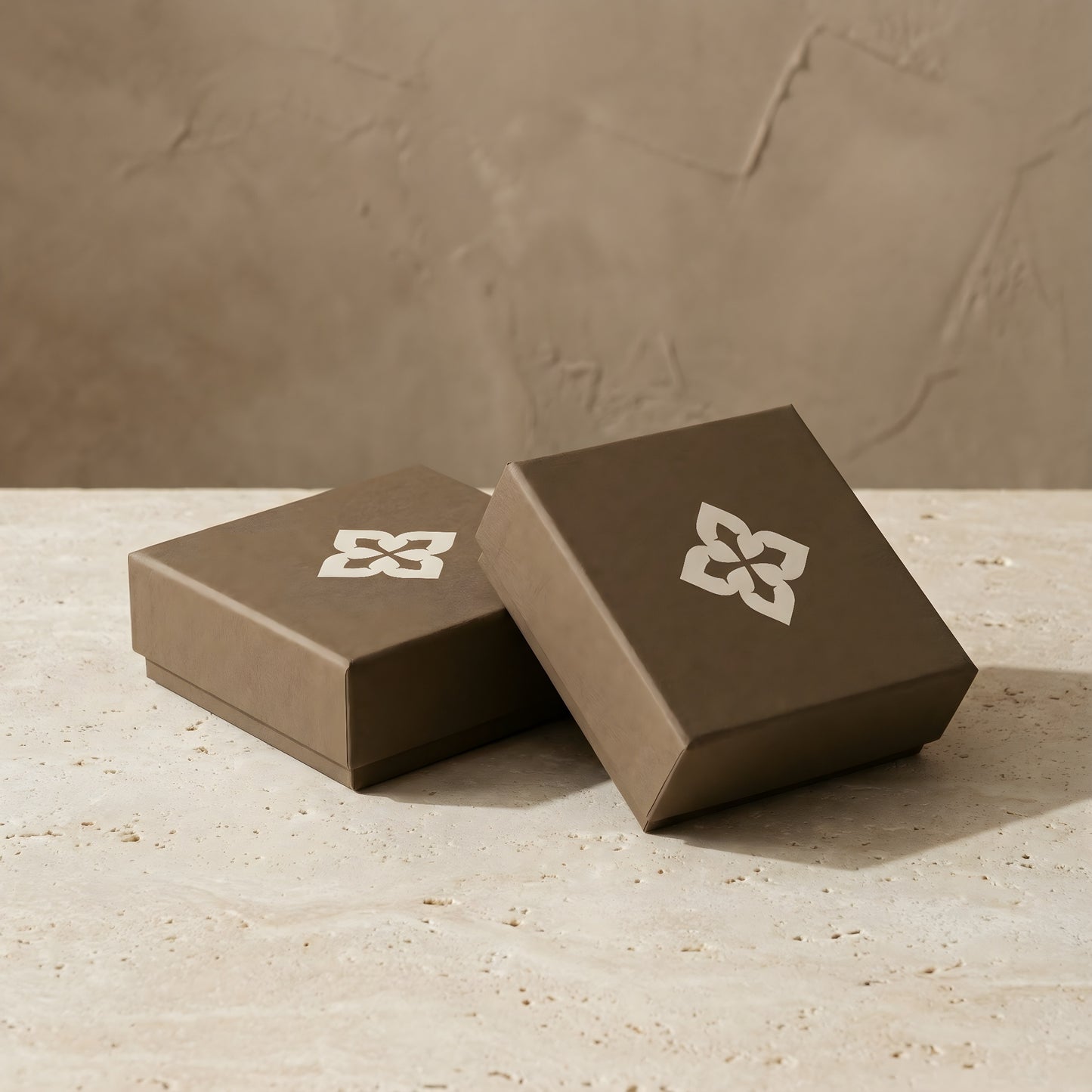 MILANO CROSS NECKLACE | SILVER | BESTSELLER