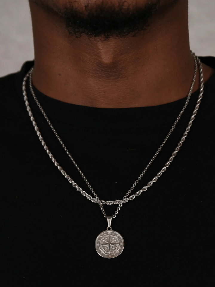 COMPASS PENDANT | GOLD