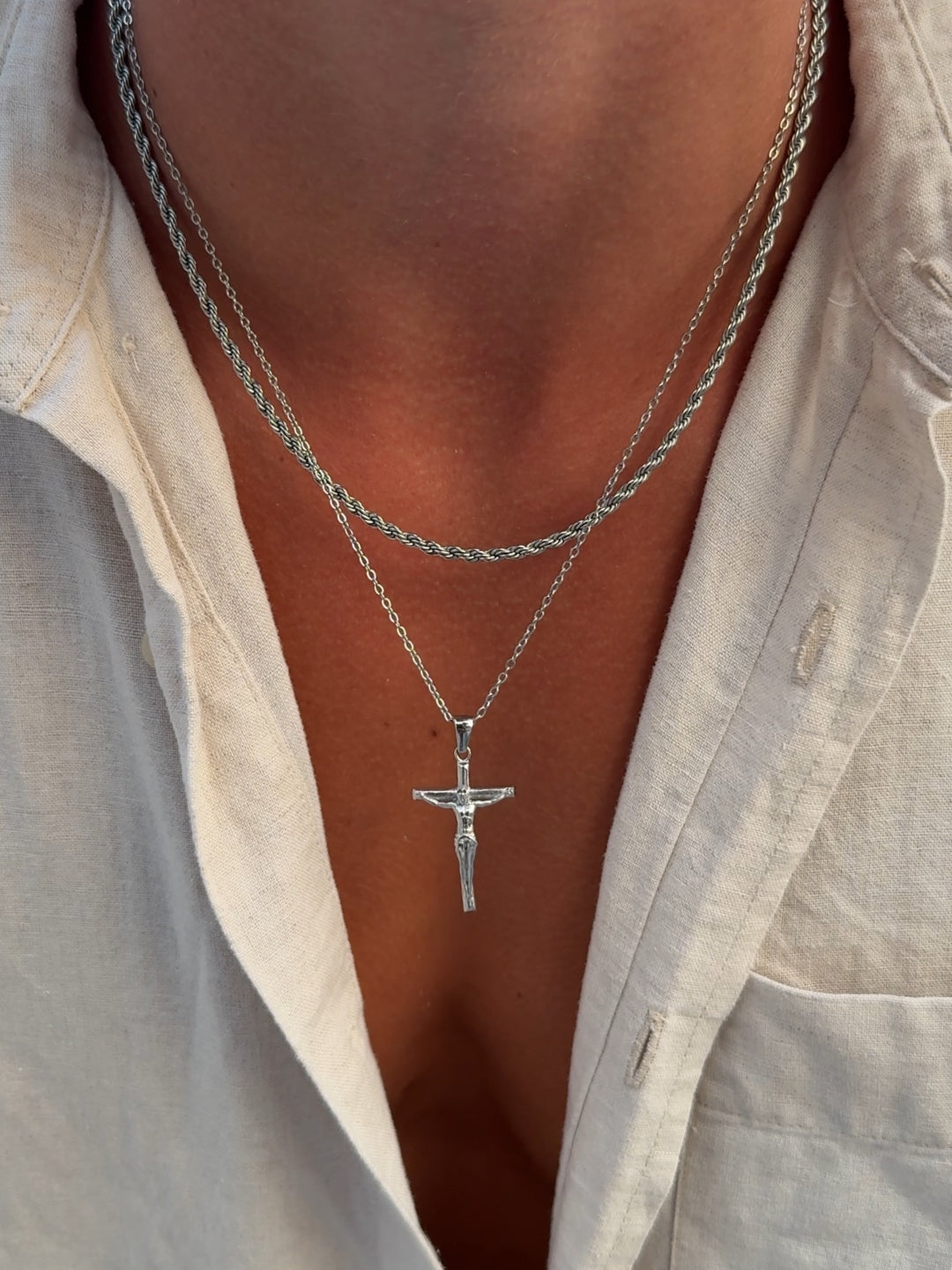 CRUCIFIX CHAIN | SILVER | BESTSELLER