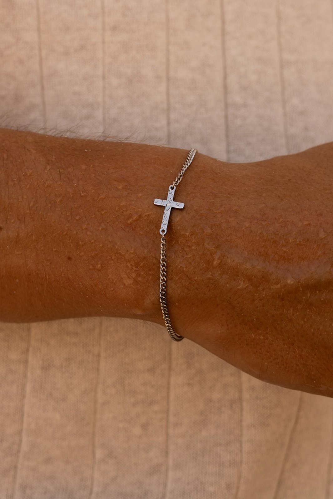 CROSS BRACELET | SILVER | BESTSELLER
