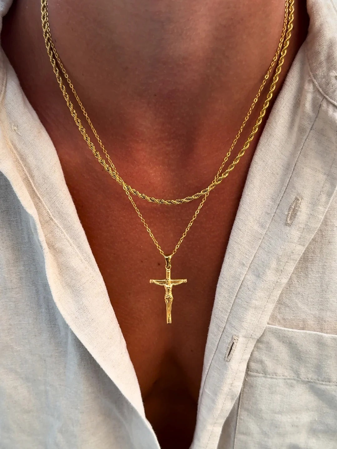CRUCIFIX CHAIN | SILVER | BESTSELLER